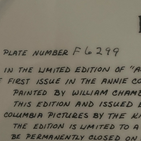 Edwin M Knowles China Company Annie & Sandy Collector Plate Painted By W Chamber - Picture 7 of 10